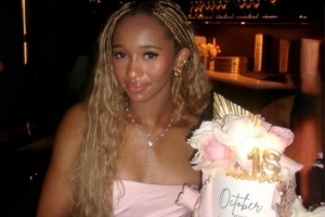 PJ-塔克祝女儿18岁生快：你的到来改变了我 这18年真是最美好时光